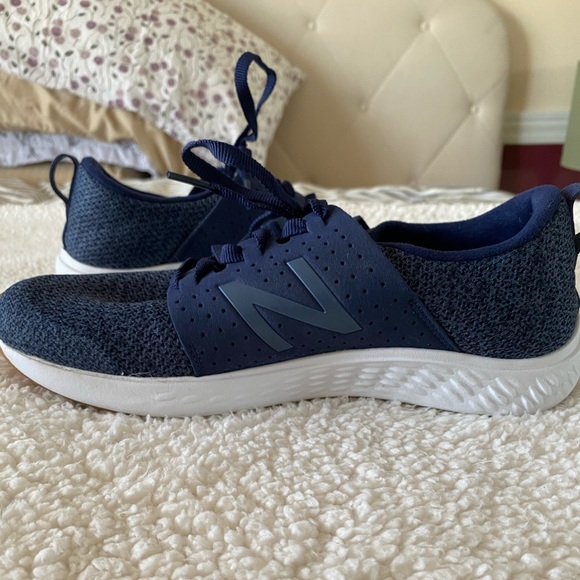 New Balance fresh foam workout shoe - Picture 4 of 7